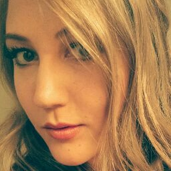 Meet your Posher, Anna - Picture 1 of 1